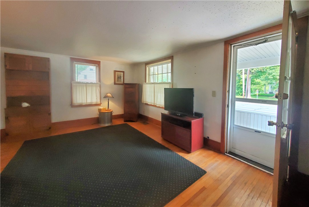 309 Bluff Drive East Rochester, NY 14445 - Photo 4 of 18