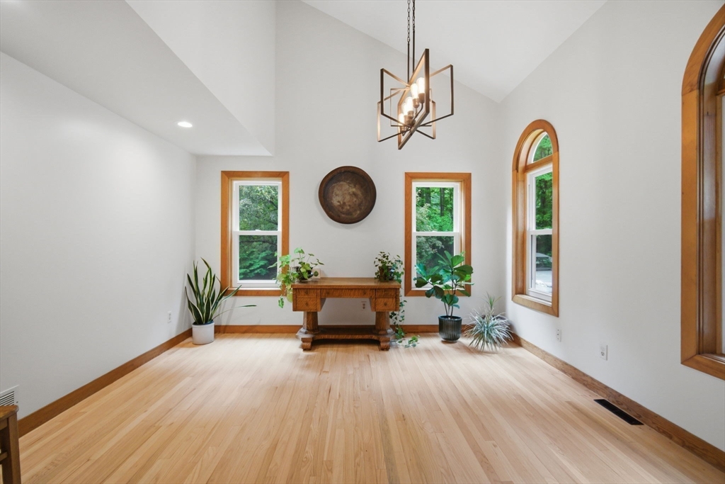48 Birch Bluff Road Montgomery, MA 01085 - Photo 5 of 41