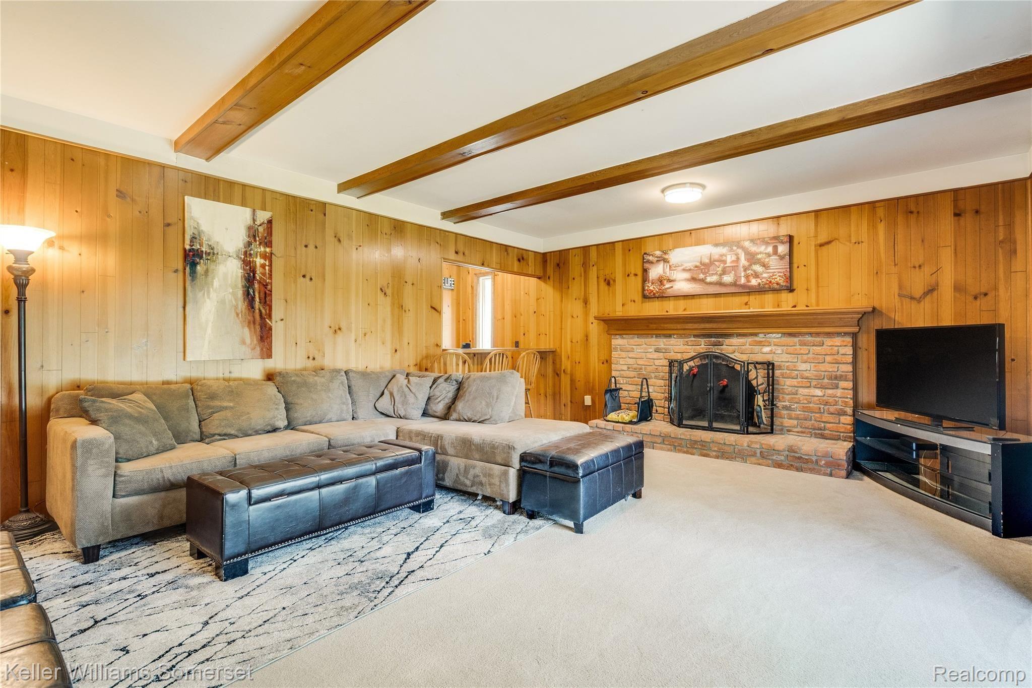 1486 Antler Court Rochester, MI 48309 - Photo 19 of 51 Interiors (16 of 36).jpg
