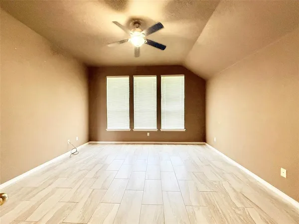 $2,450 | 2713 Flint Rock Drive, Fort Worth, TX 76131