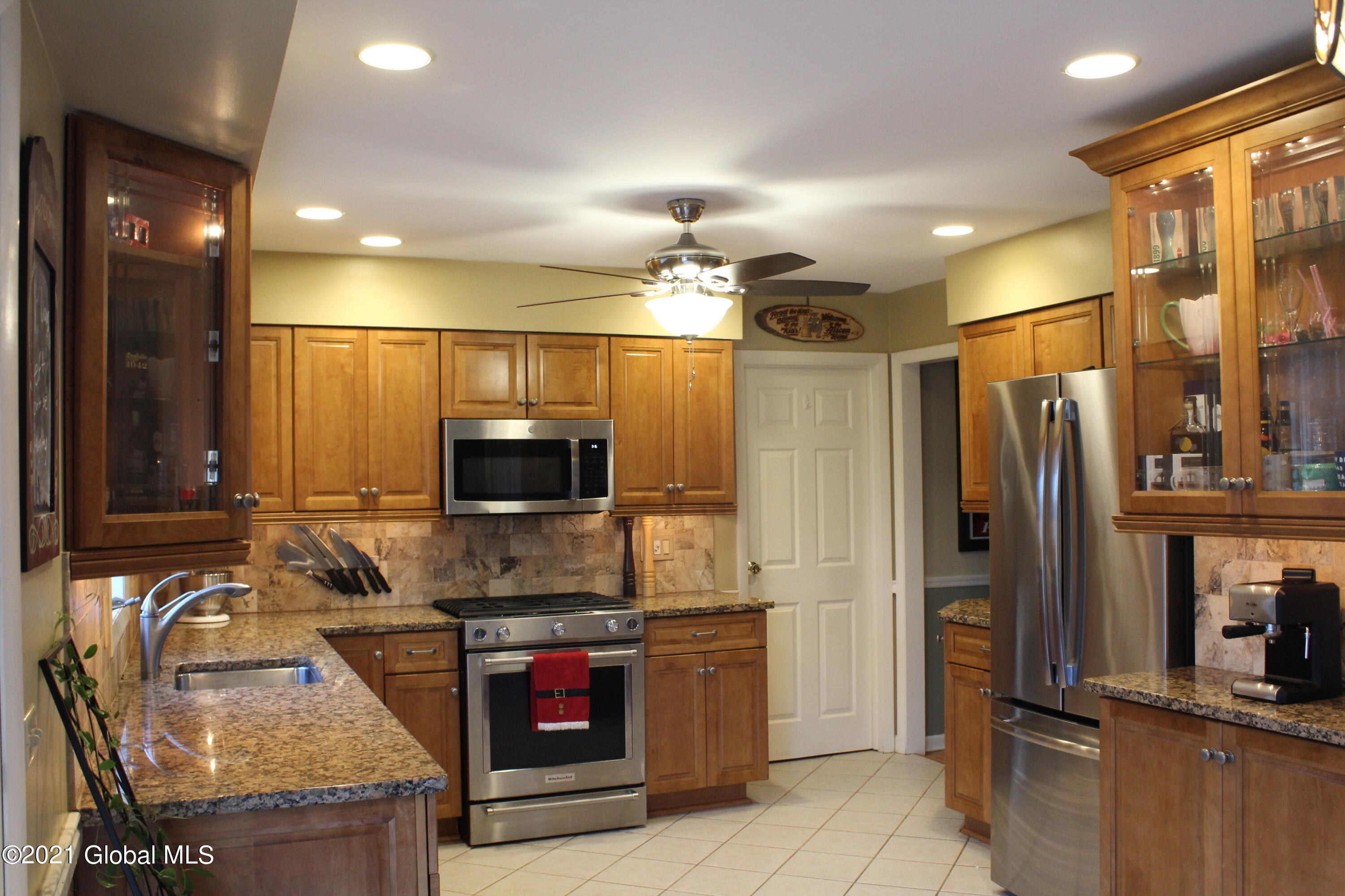 21 Maple Ridge Ballston Lake, NY 12019 - Photo 7 of 25 IMG_6393