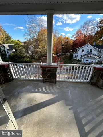 a view of an outdoor space