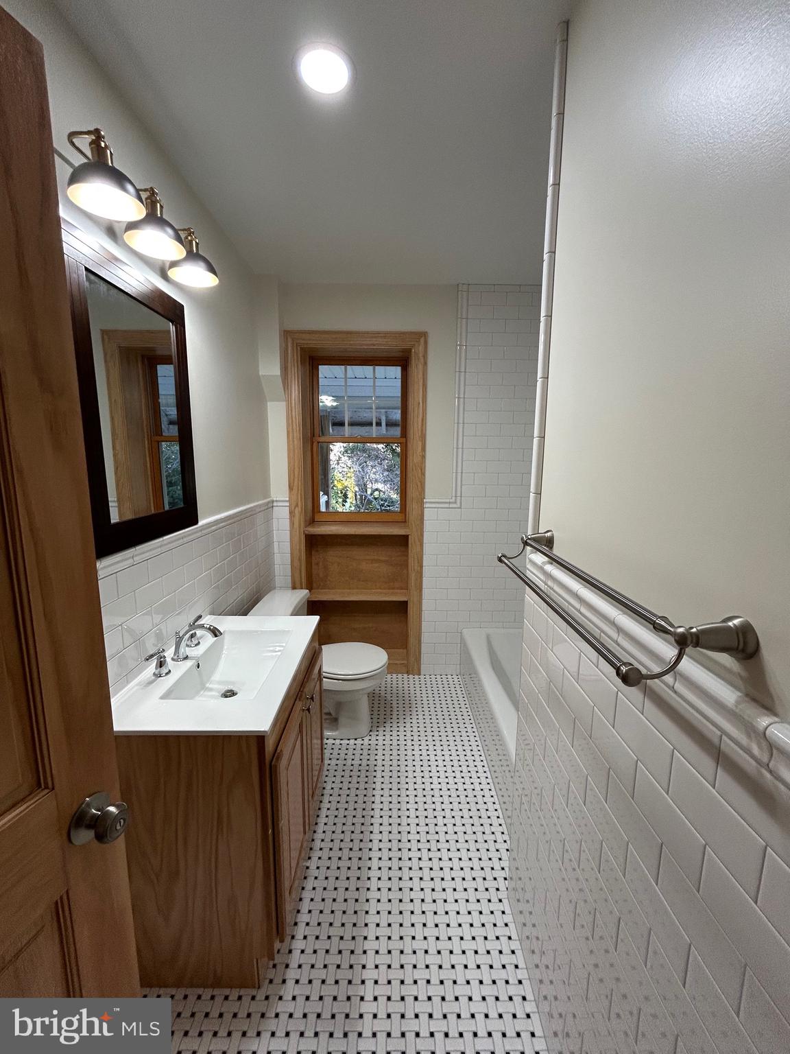 33 Price Avenue, Unit 2 Narberth, PA 19072 - Photo 10 of 11