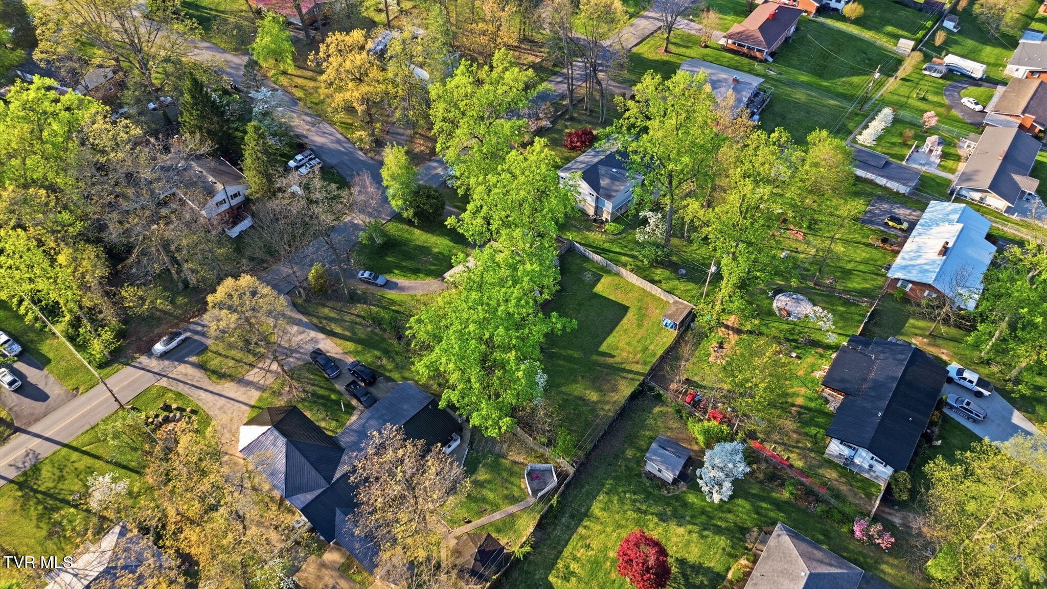 209 Haynes Boulevard Greeneville, TN 37745 - Photo 34 of 35 38-web-or-mls-DJI_0779