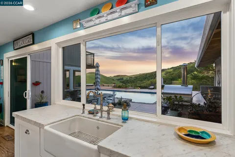 $2,995,000 | 1933 Joseph Drive, Moraga, CA 94556