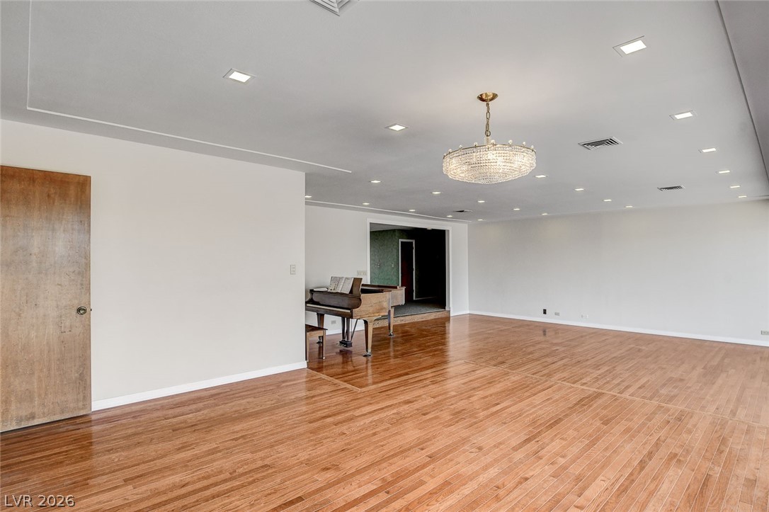 5600 Del Rey Avenue Las Vegas, NV 89146 - Photo 16 of 99
