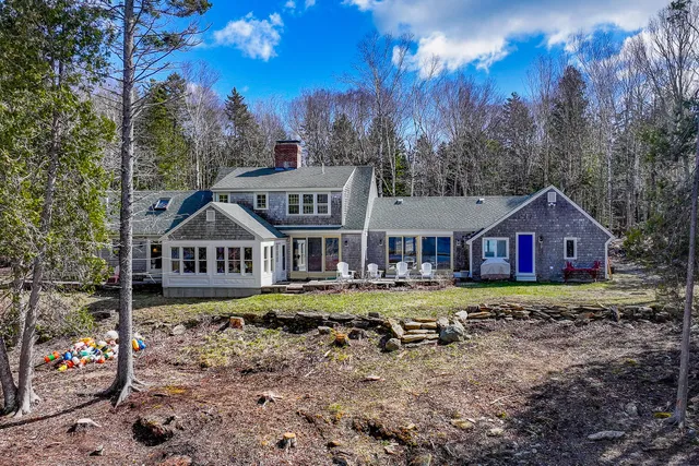 $1,495,000 | 228 Gooseberry Point Road, Islesboro, ME 04848