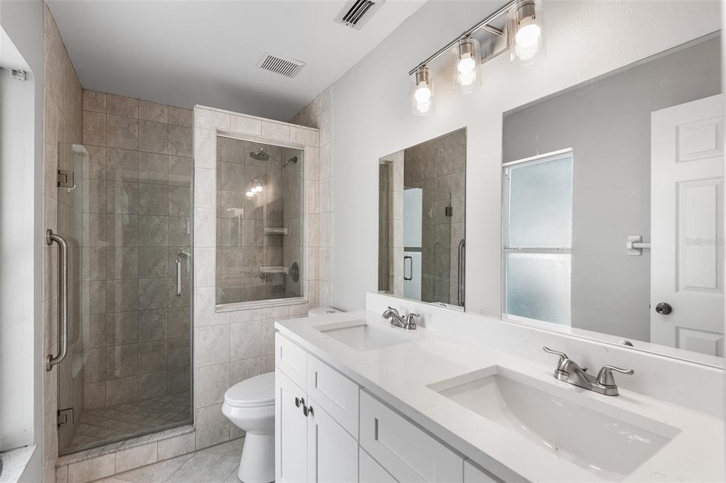 4011 Levonshire Place Valrico, FL 33596 - Photo 9 of 13