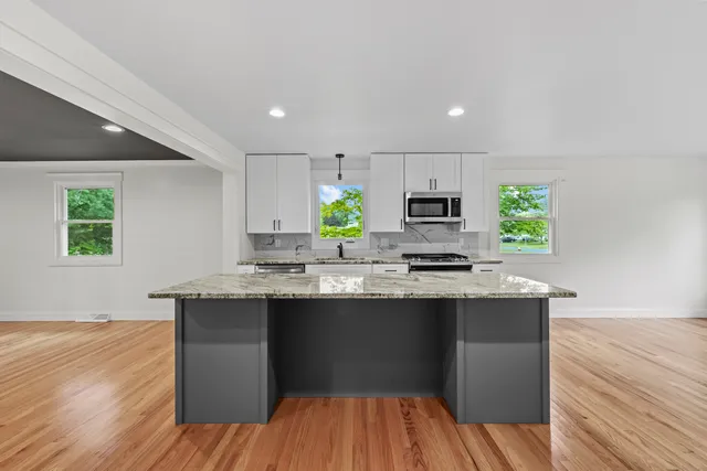 $499,900 | 15 Lancaster Road, Glastonbury, CT 06033