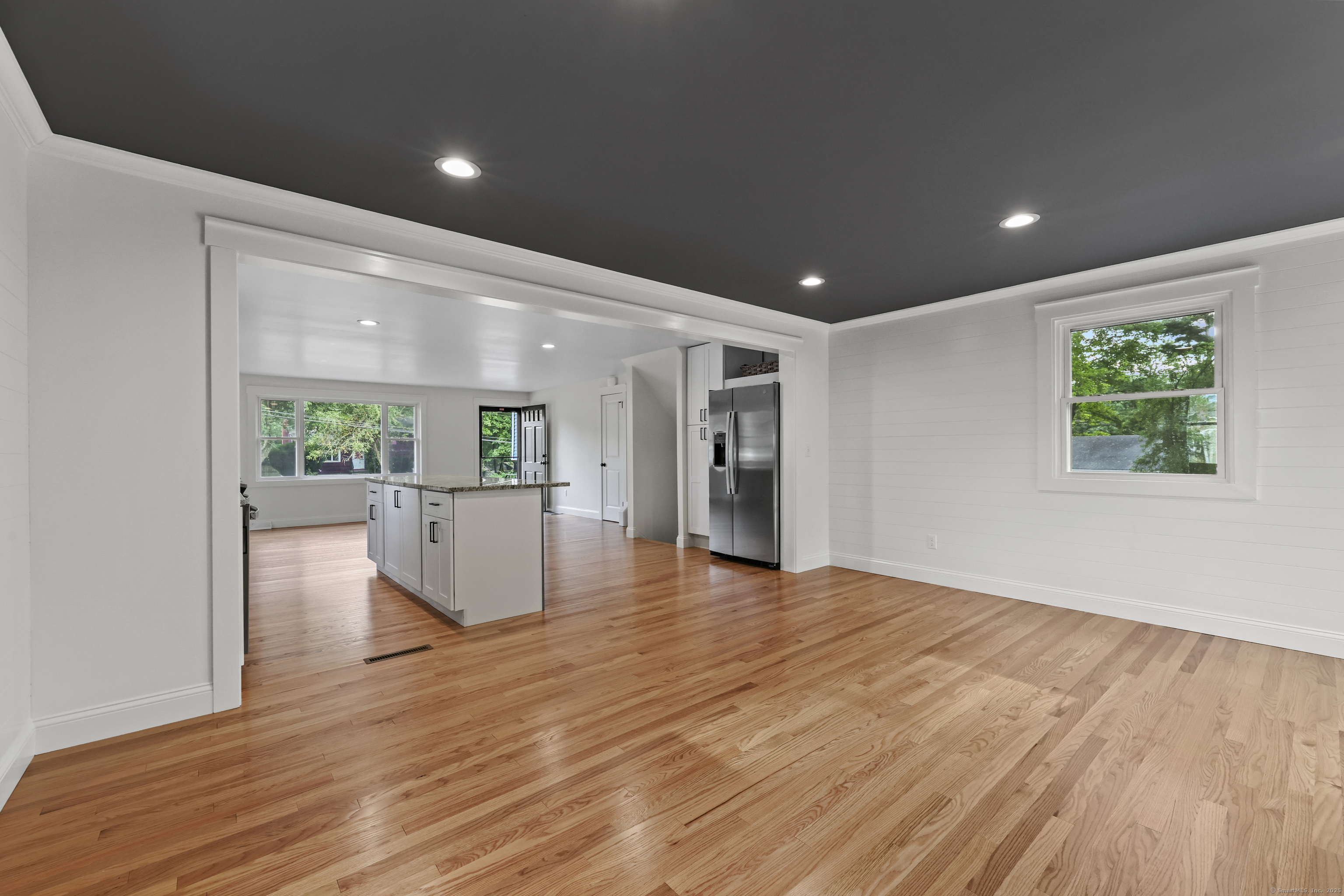 15 Lancaster Road Glastonbury, CT 06033 - Photo 12 of 40