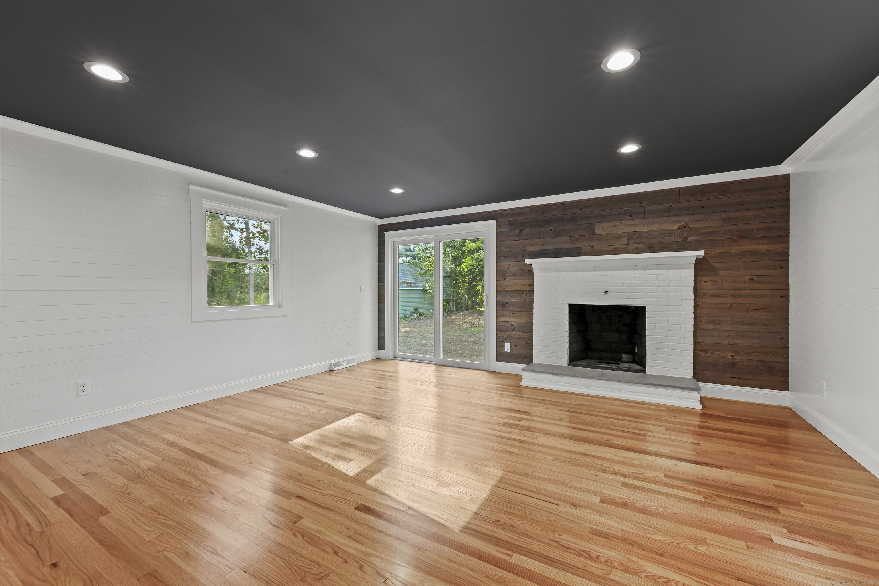 15 Lancaster Road Glastonbury, CT 06033 - Photo 5 of 40