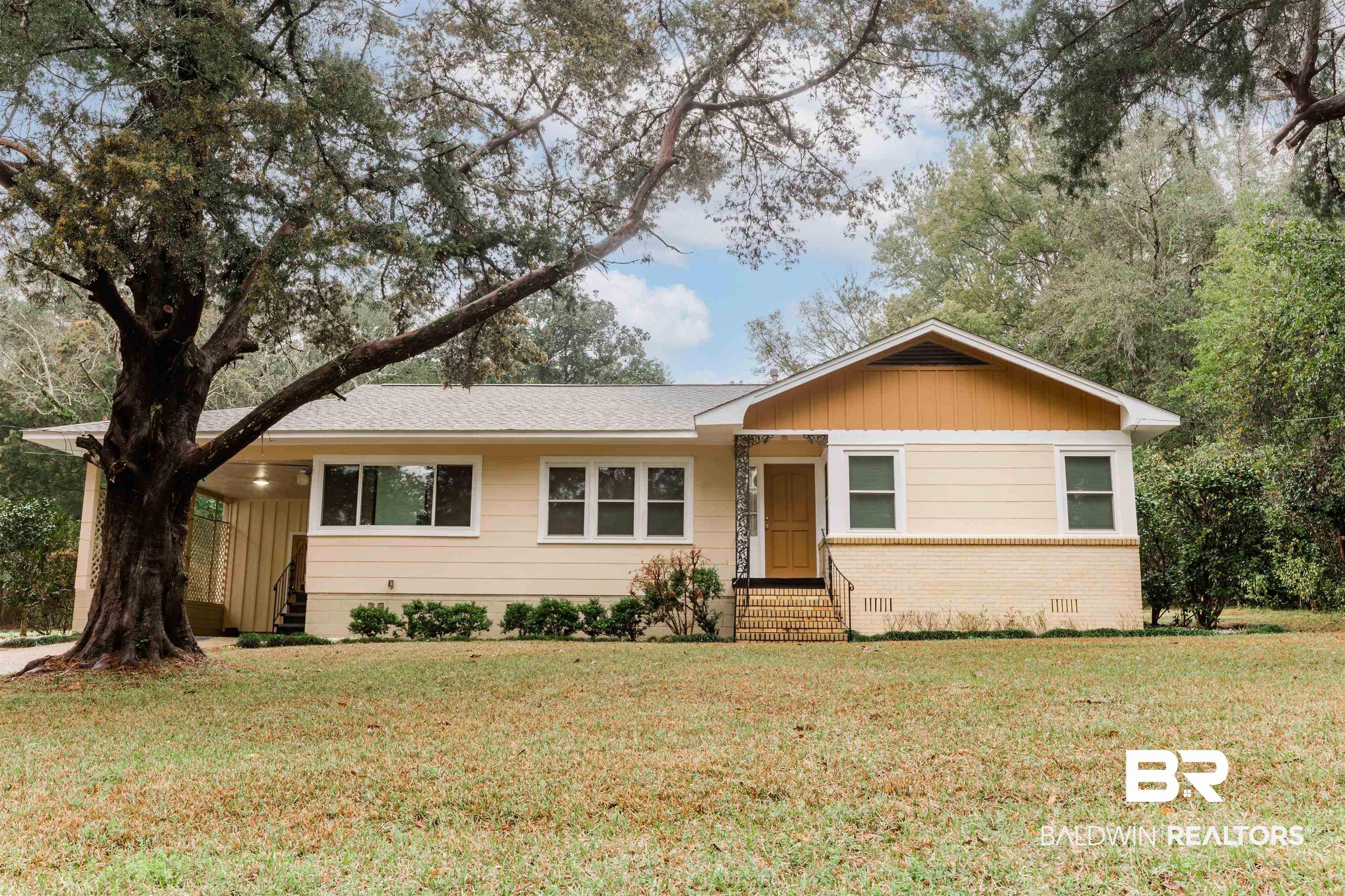871 Kuffskie Lane Mobile, AL 36618 - Photo 1 of 37
