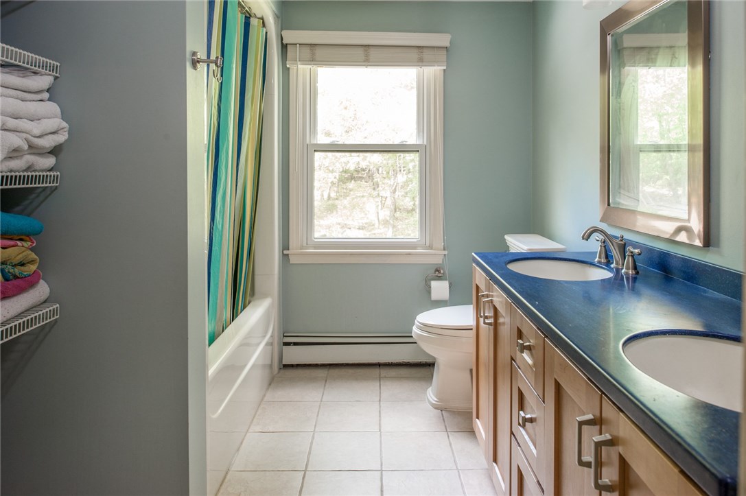 2097 Middle Road East Greenwich, RI 02818 - Photo 23 of 29