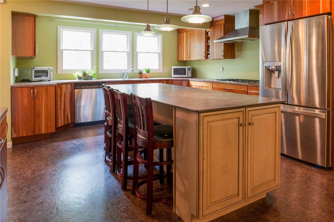 2097 Middle Road East Greenwich, RI 02818 - Photo 5 of 29