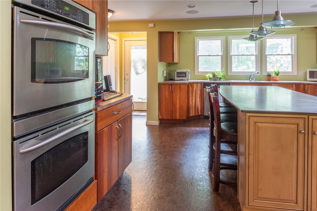 2097 Middle Road East Greenwich, RI 02818 - Photo 6 of 29
