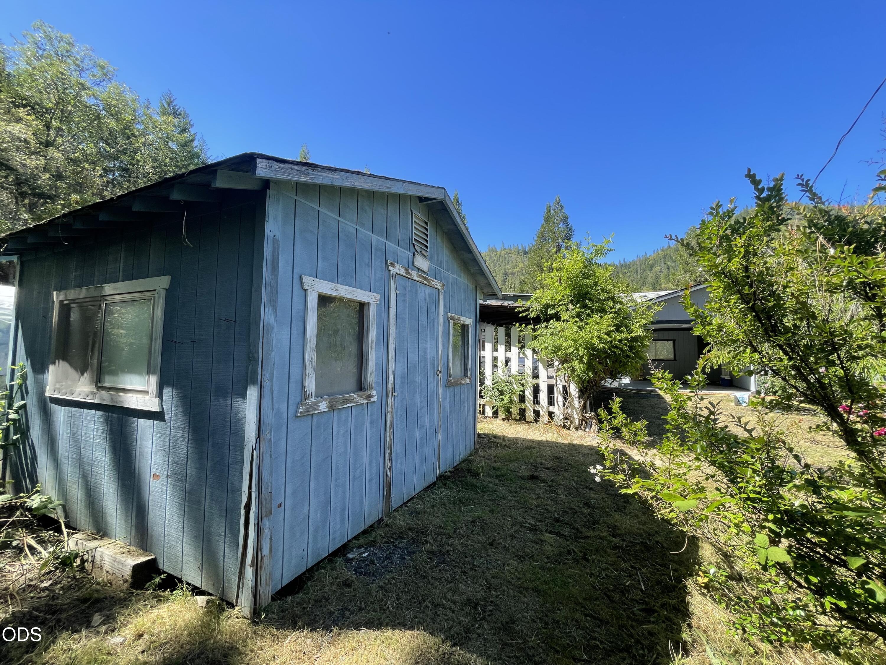 2640 Birdseye Creek Road Gold Hill, OR 97525 - Photo 11 of 49