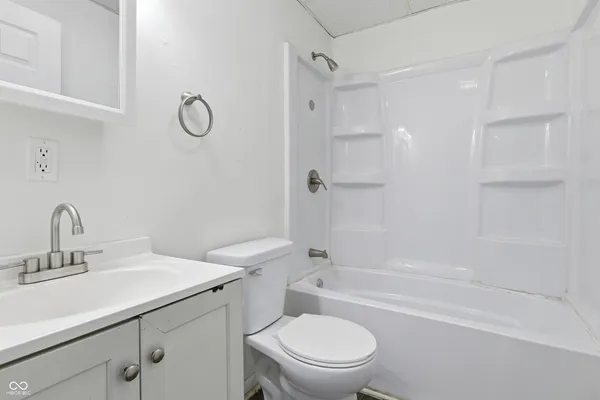 $1,600,000 | 430 Central Avenue, Connersville, IN 47331