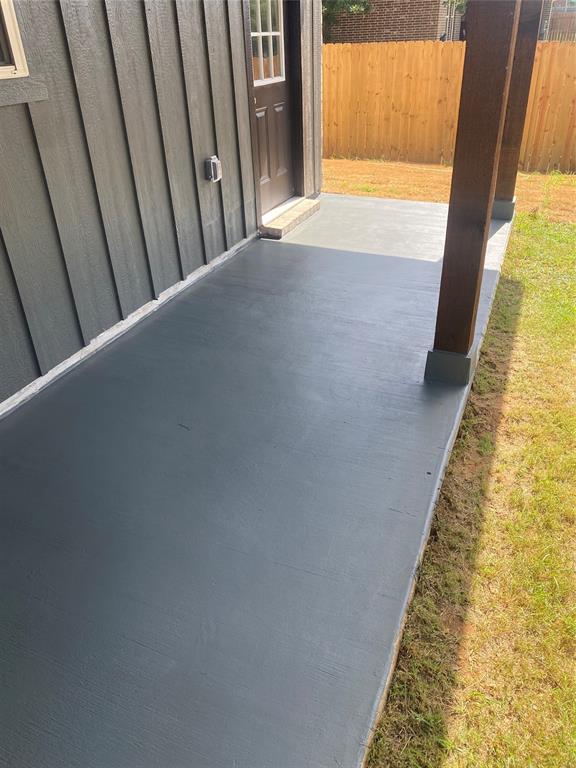 2110 Ridgewood Drive Bridgeport, TX 76426 - Photo 30 of 34 View of patio / terrace