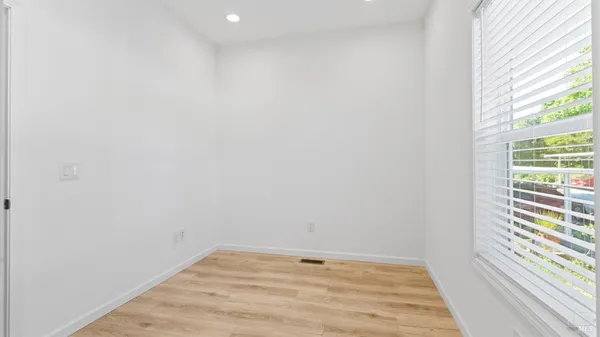 $262,000 | 108 Ensenada Drive, Novato, CA 94949