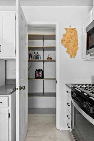 $284,000 | 1606 Stratford Court, Unit C2, Wheeling, IL 60090