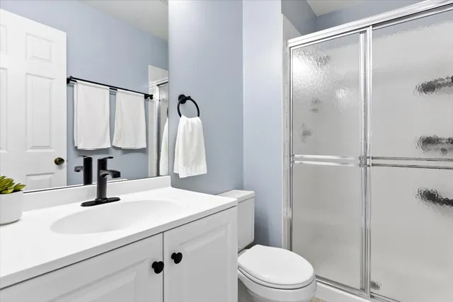 $284,000 | 1606 Stratford Court, Unit C2, Wheeling, IL 60090