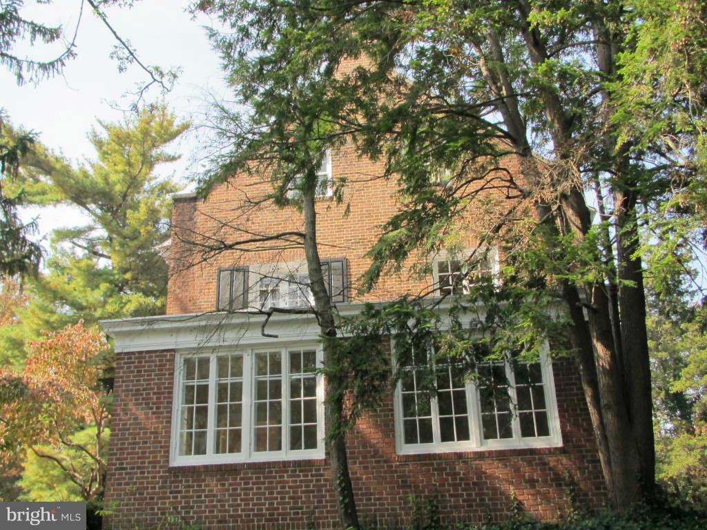 400 Somerset Road Baltimore, MD 21210 - Photo 22 of 24 Exterior (Rear)