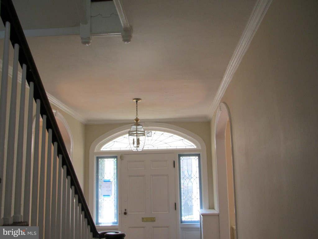 400 Somerset Road Baltimore, MD 21210 - Photo 5 of 24 Interior (General)