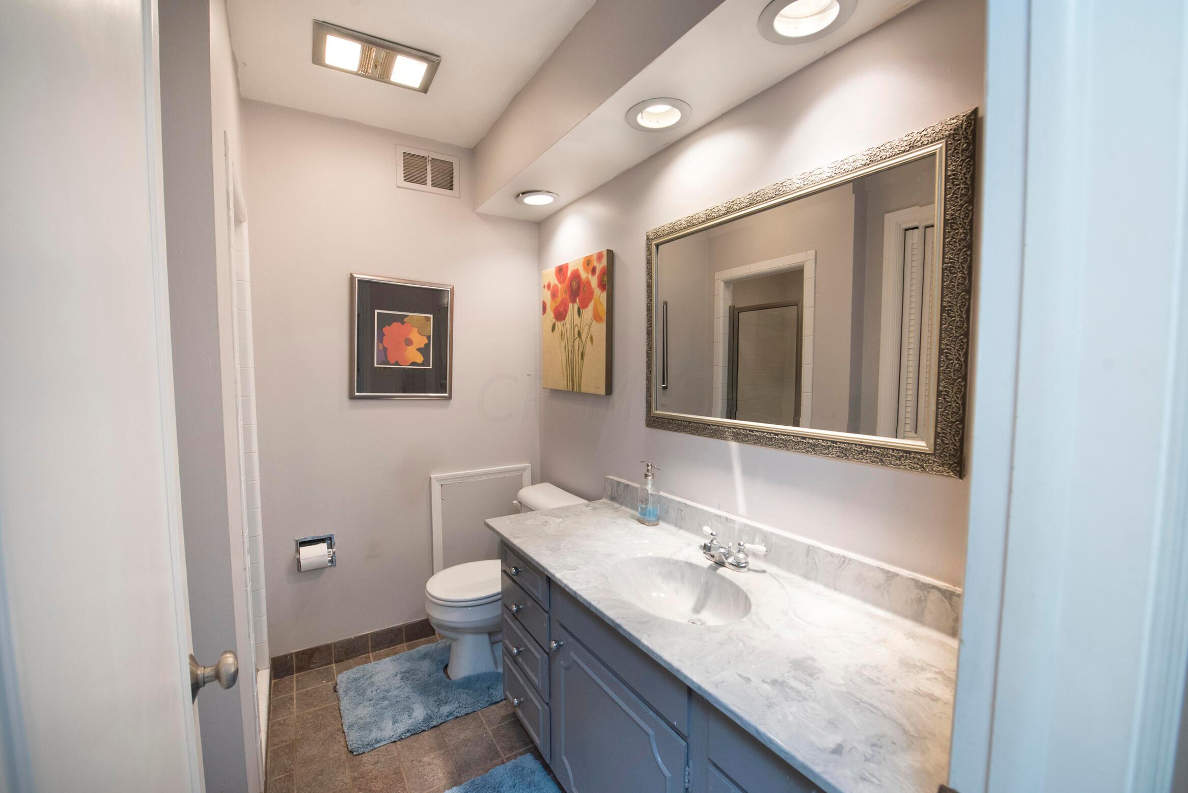 1631 Roxbury Road, Unit B12 Columbus, OH 43212 - Photo 9 of 23 DRM_3772