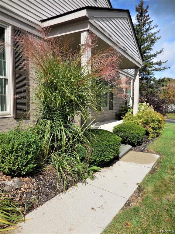 3097 High Pointe Ridge Road Lake Orion, MI 48359 - Photo 4 of 38