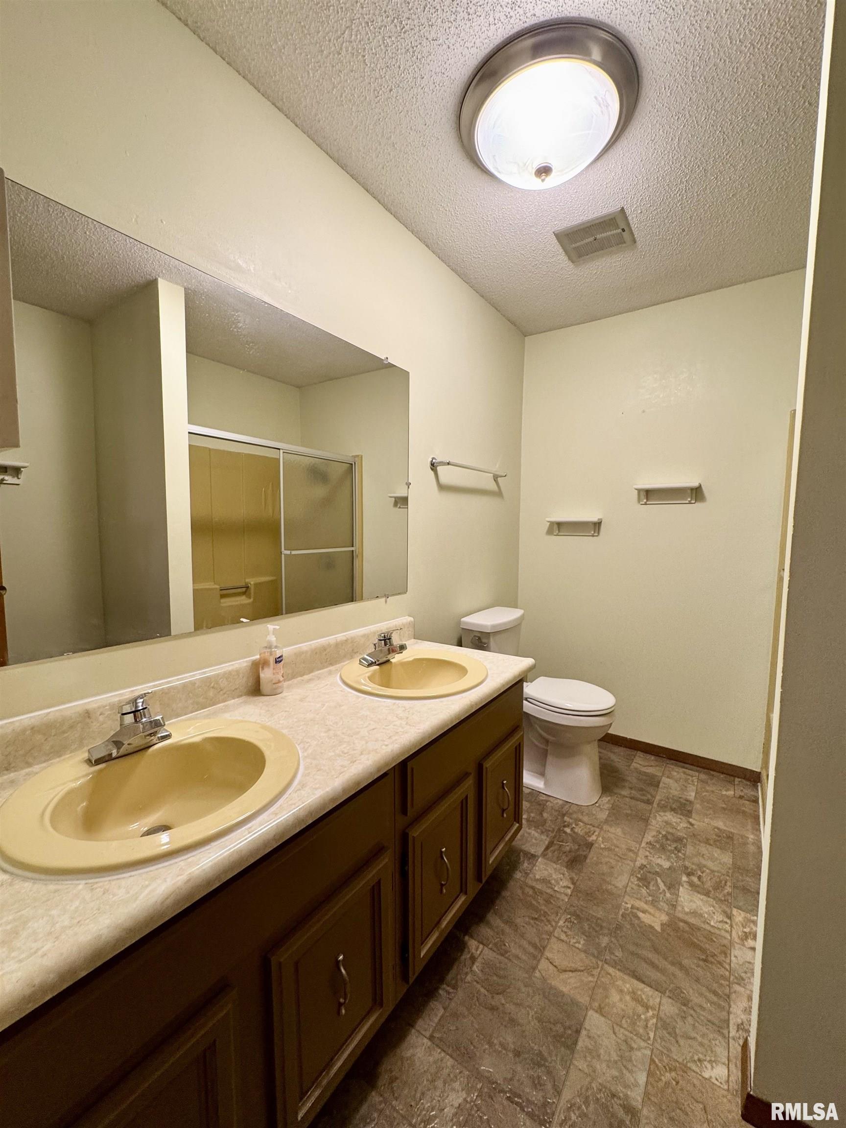 2313 Maple Avenue Macomb, IL 61455 - Photo 29 of 49