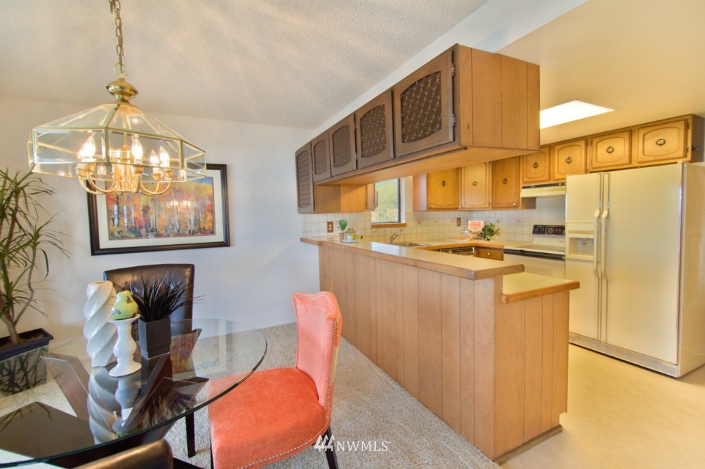 655 Main Street, Unit 405 Edmonds, WA 98020 - Photo 8 of 16 Gallery Image 8