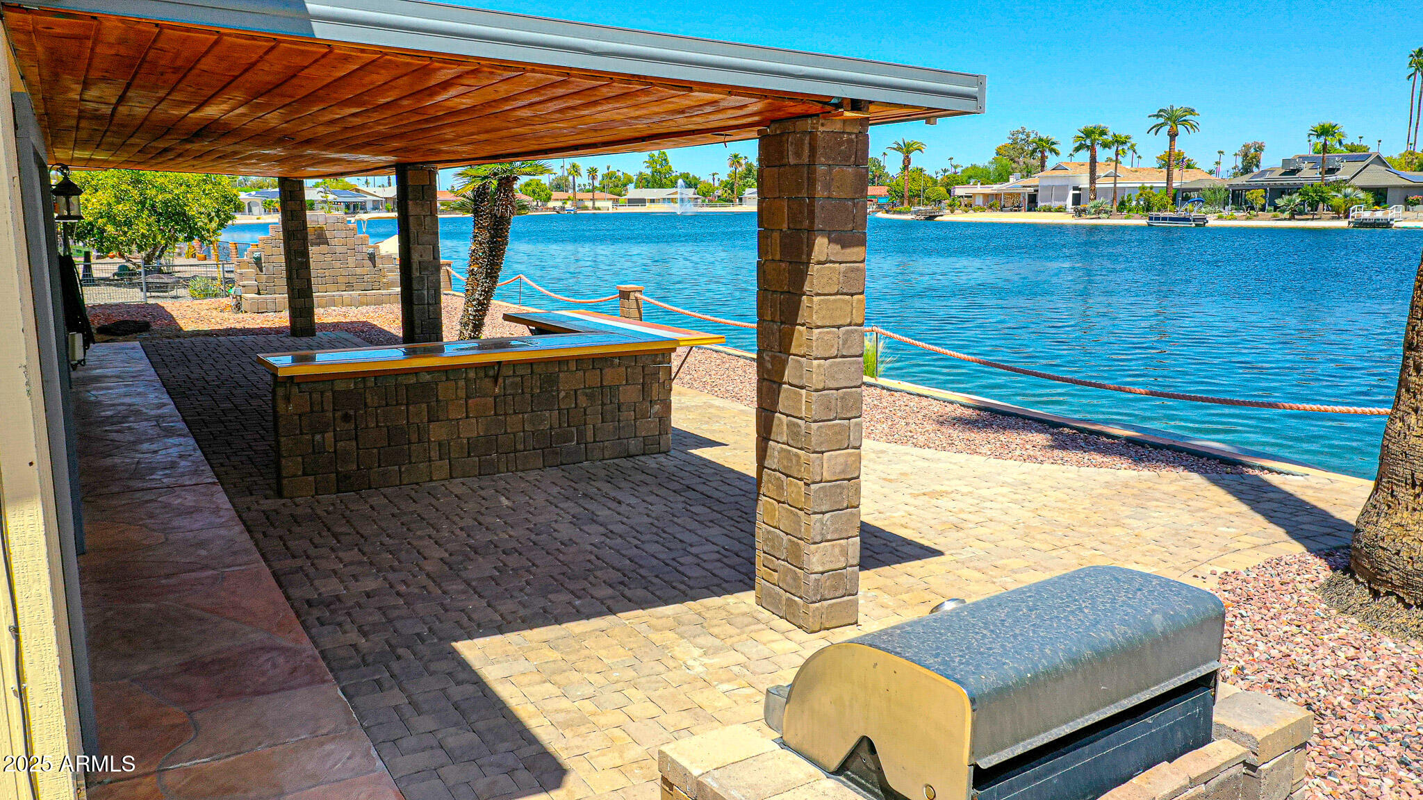 10614 West Emerald Point Sun City, AZ 85351 - Photo 4 of 47 Entertain Lake Side