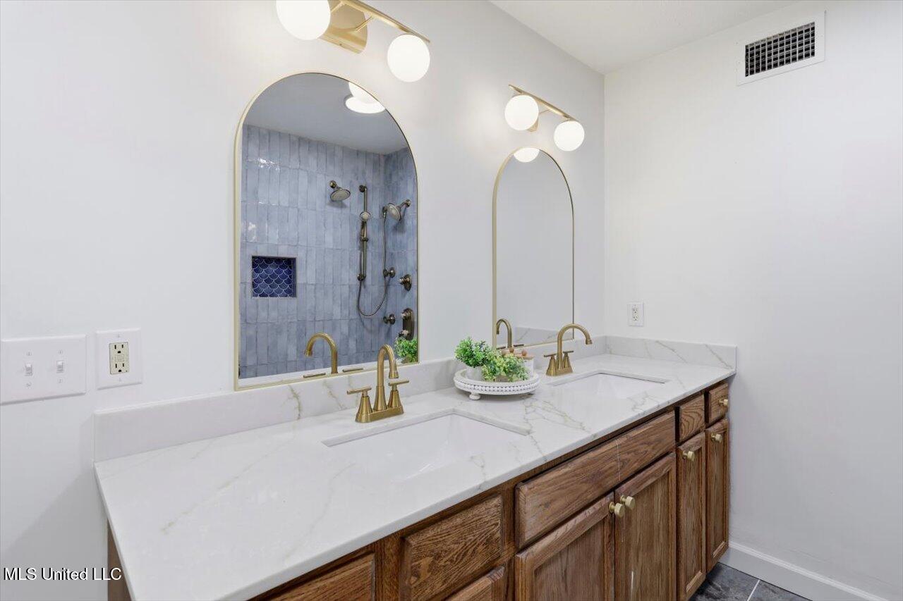 944 Tenby Drive Brandon, MS 39047 - Photo 22 of 39 23-944 Tenby Dr _ Home Tours MS