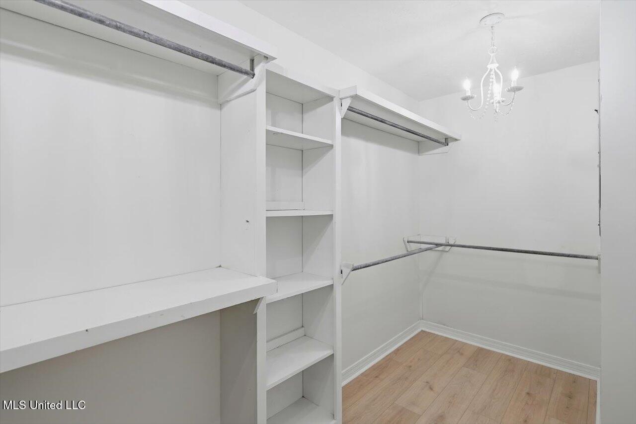 944 Tenby Drive Brandon, MS 39047 - Photo 25 of 39 27-944 Tenby Dr _ Home Tours MS