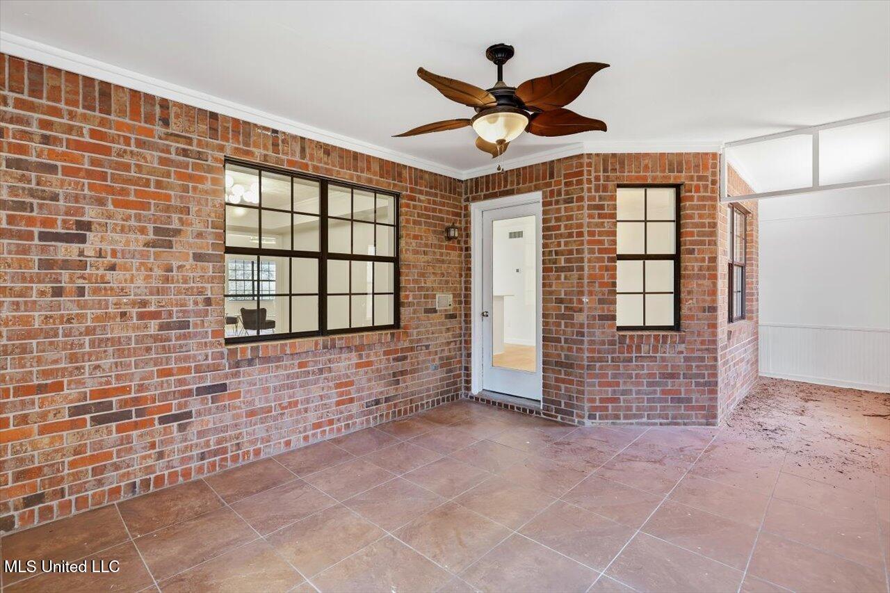 944 Tenby Drive Brandon, MS 39047 - Photo 32 of 39 34-944 Tenby Dr _ Home Tours MS