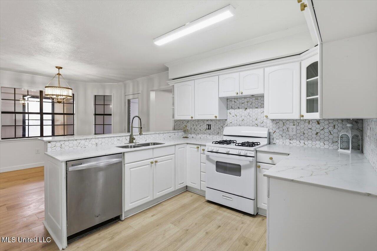 944 Tenby Drive Brandon, MS 39047 - Photo 10 of 39 10-944 Tenby Dr _ Home Tours MS