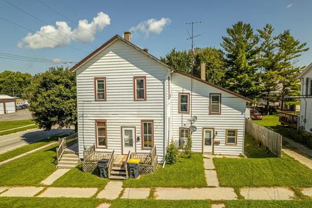 $225,000 | 1303 14th Street, Monroe, WI 53566