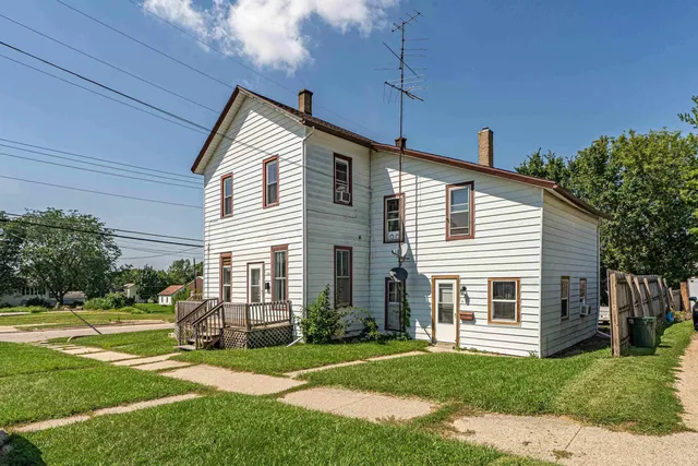 $225,000 | 1303 14th Street, Monroe, WI 53566