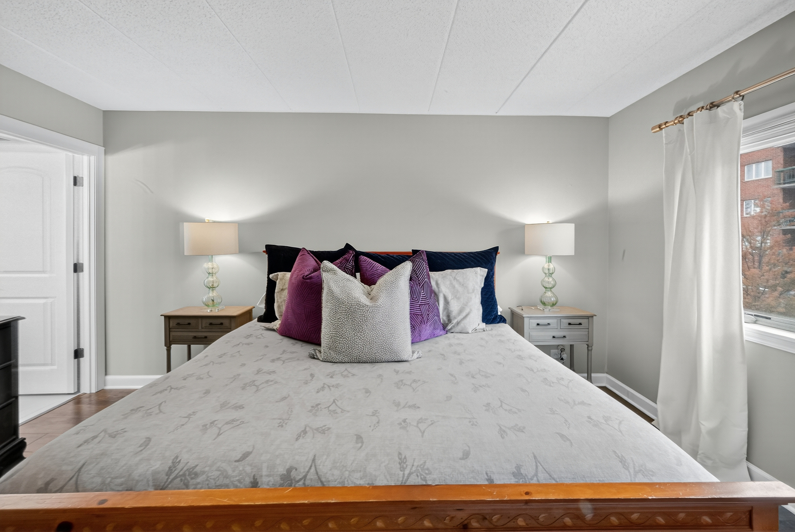 555 South River Road, Unit 301 Des Plaines, IL 60016 - Photo 14 of 26 Gallery Image 14