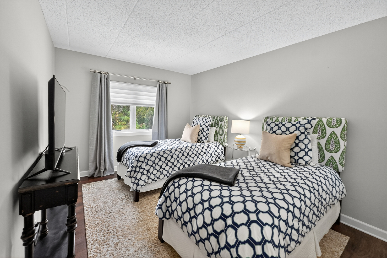 555 South River Road, Unit 301 Des Plaines, IL 60016 - Photo 15 of 26 Gallery Image 15