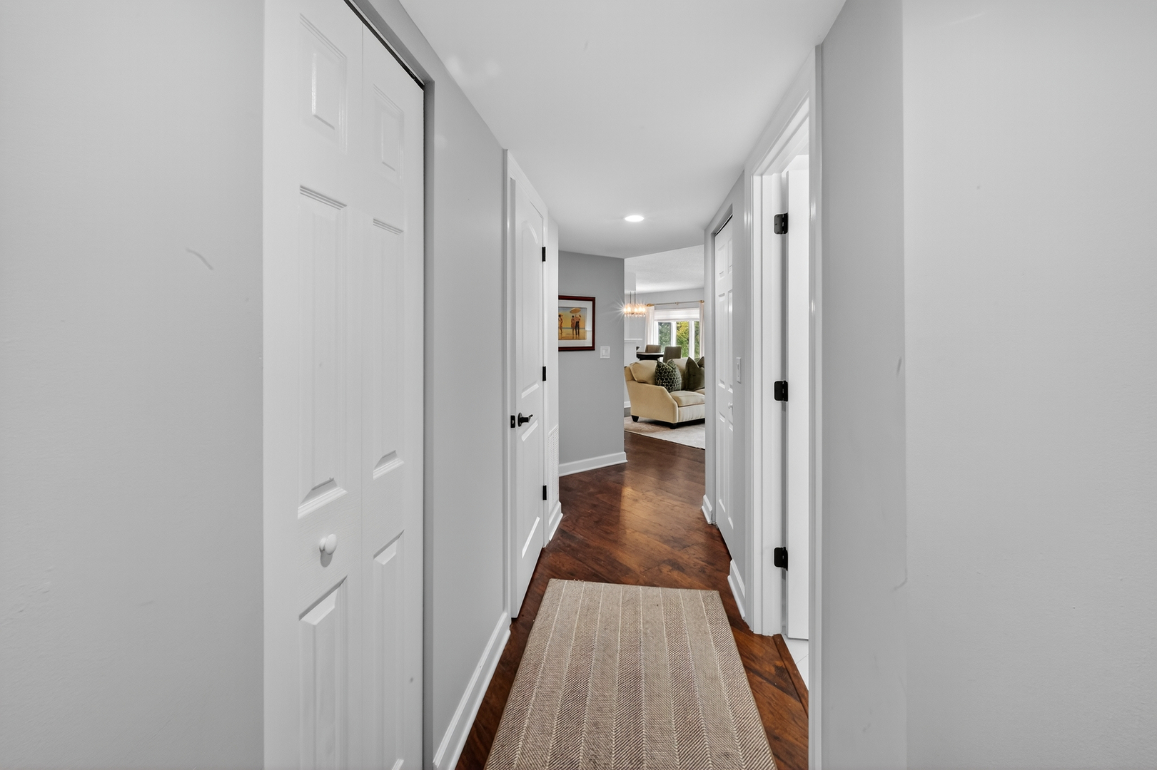 555 South River Road, Unit 301 Des Plaines, IL 60016 - Photo 17 of 26 Gallery Image 17