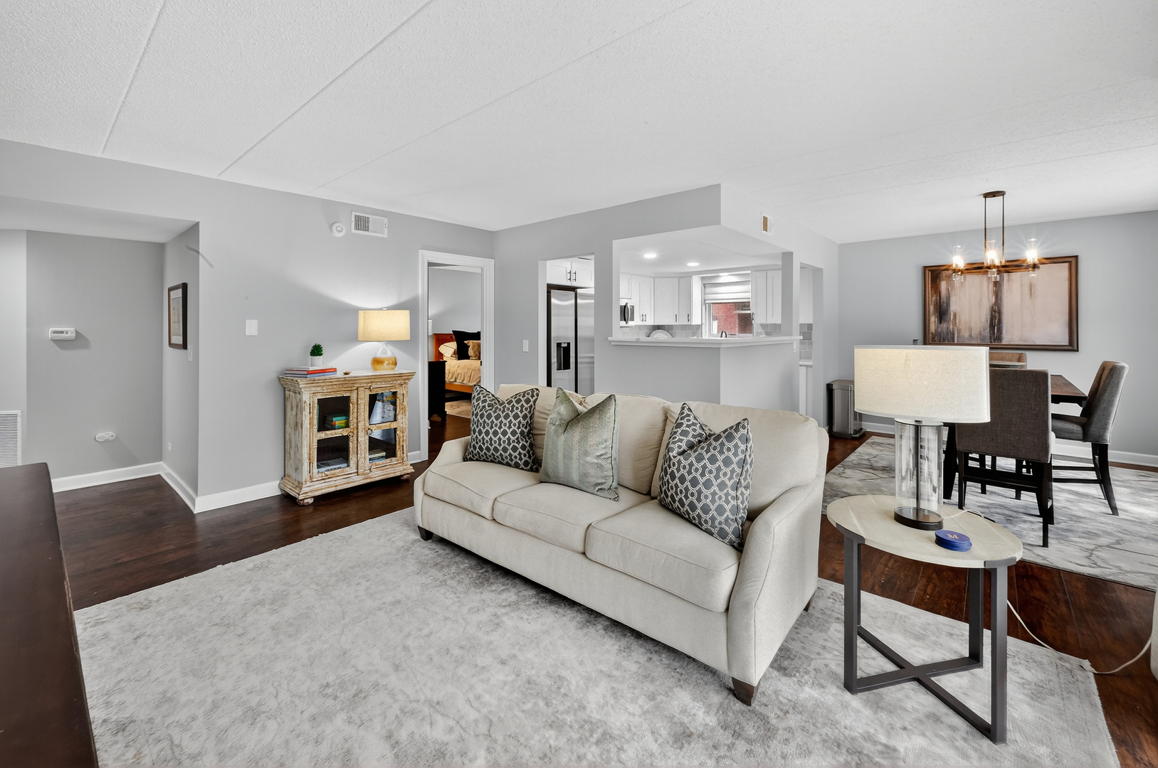 555 South River Road, Unit 301 Des Plaines, IL 60016 - Photo 6 of 26 Gallery Image 6