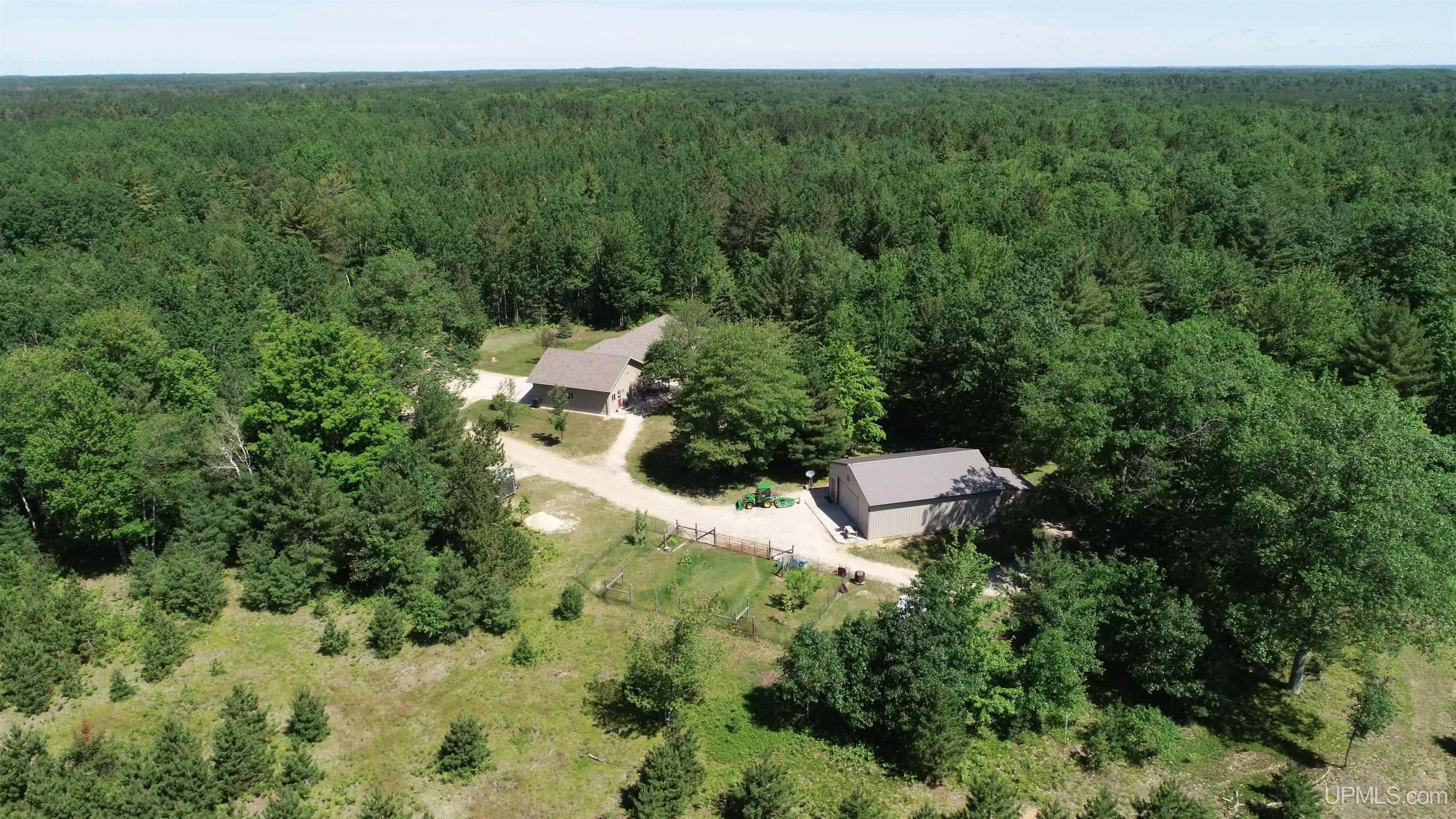 1686 S Flodin Road Manistique, MI 49854 - Photo 14 of 92 Gallery Image 14