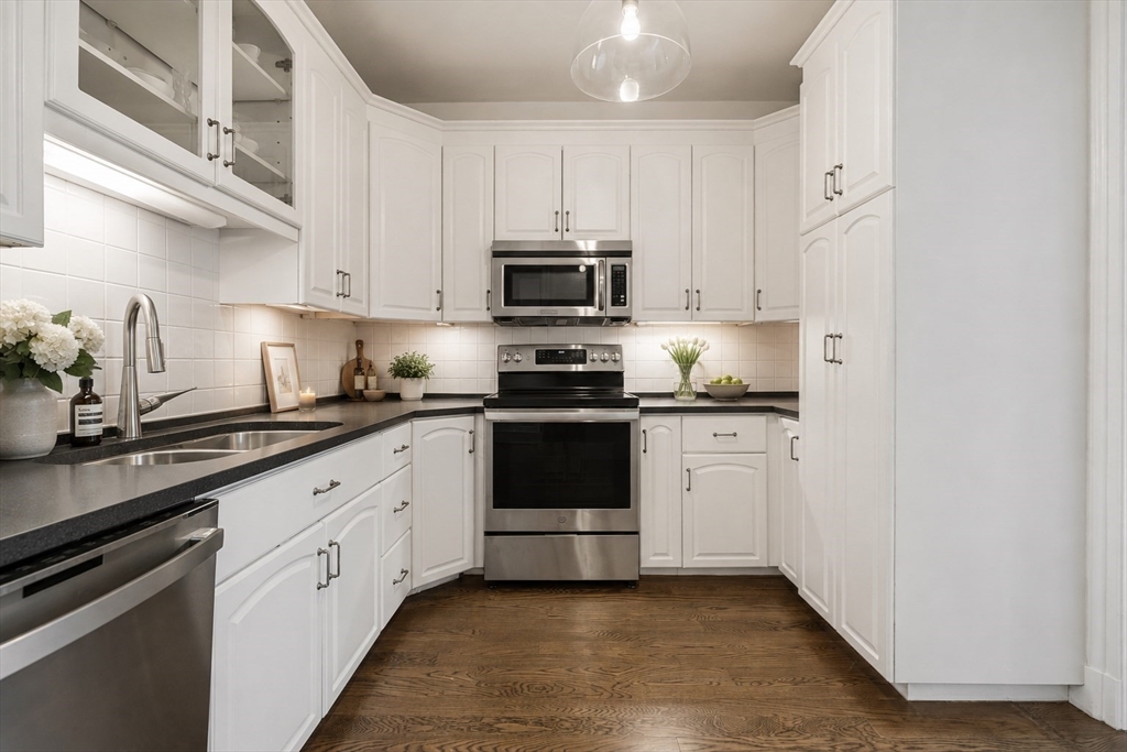 263 Commonwealth Avenue, Unit 6 Boston, MA 02116 - Photo 6 of 9