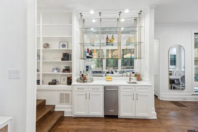 $2,950,000 | 15482 Timberhill Drive, Flint, TX 75762