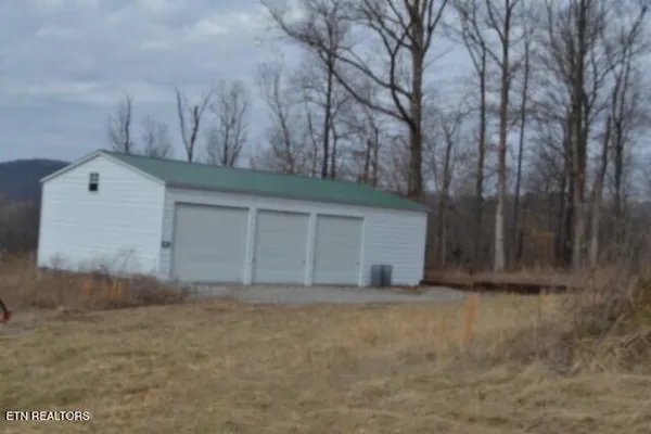 $749,900 | 129 Rushing Springs Road, Monterey, TN 38574