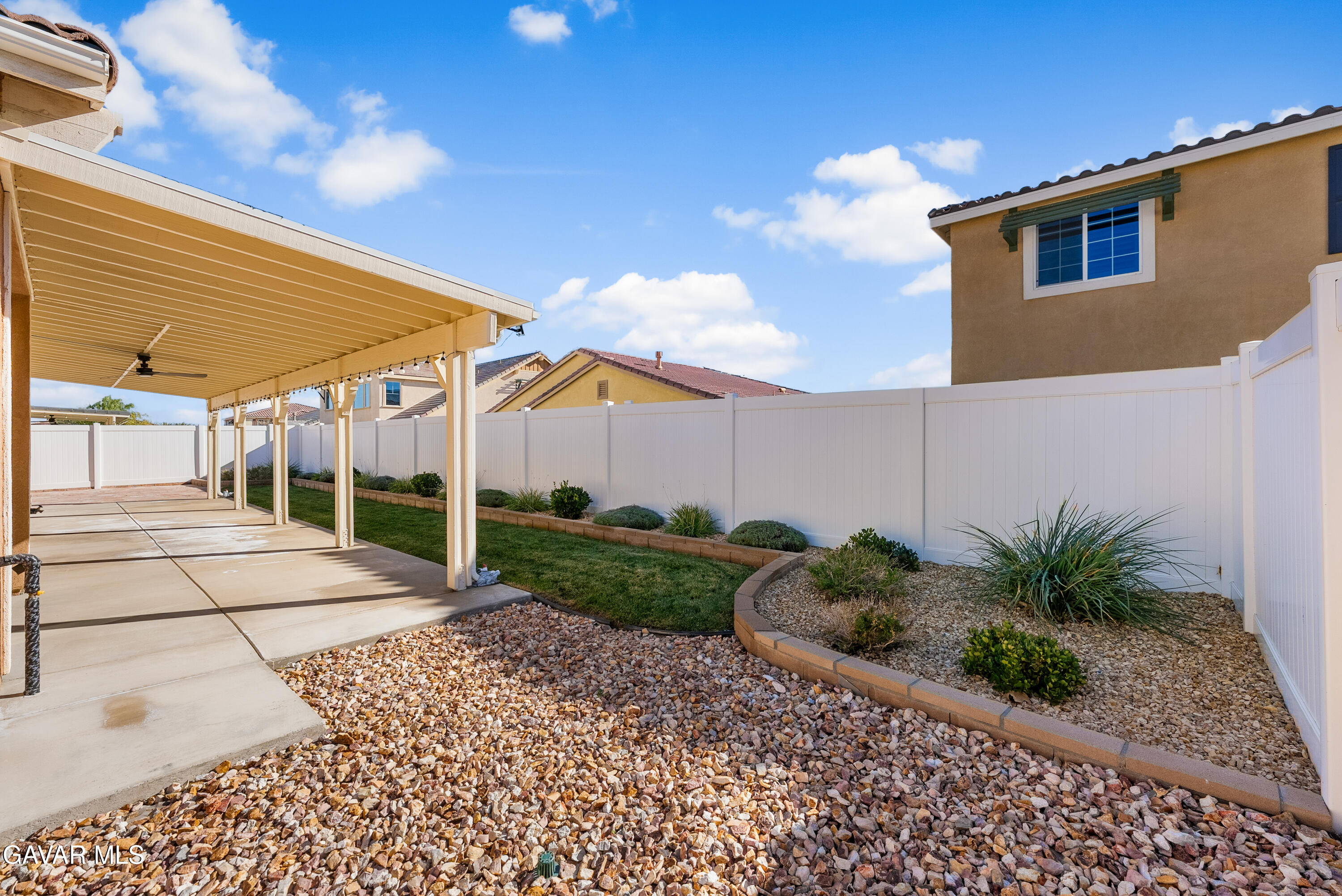 2108 Cork Oak Street Palmdale, CA 93551 - Photo 13 of 55 44