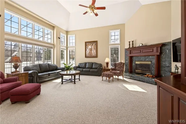 $994,999 | 7 Beauclaire Lane, Perinton, NY 14450