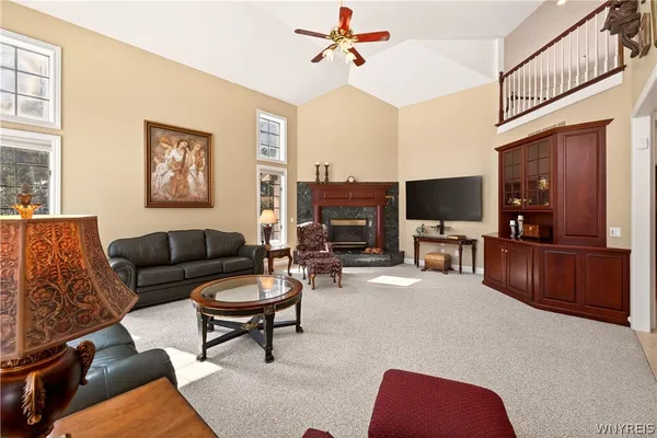 $994,999 | 7 Beauclaire Lane, Perinton, NY 14450