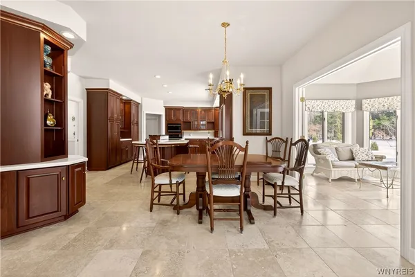 $994,999 | 7 Beauclaire Lane, Perinton, NY 14450